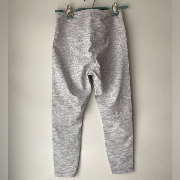 Lululemon Hi-Rise Wunder Under Cropped Legging - Picture 2 of 4